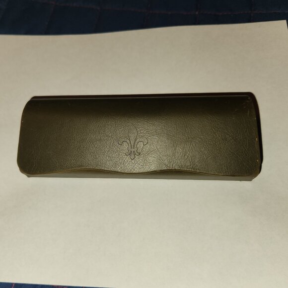 2/$20 SALE! Seraphin glasses case - Picture 4 of 12